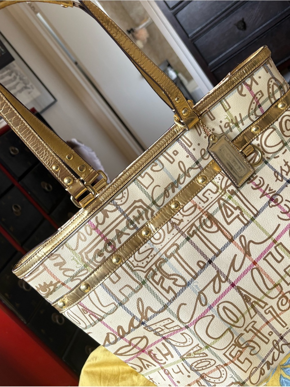 Vintage Coach White Poppy Signature Tote with Gold Hardware with Wrislet